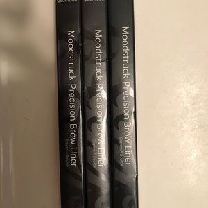 Younique Brow liner in medium